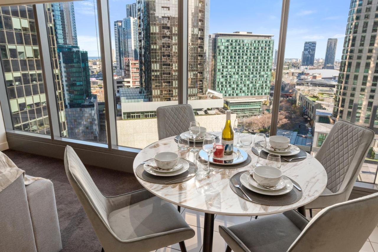 Sophisticated Designer Condo W River & City Views Melbourne Exterior photo