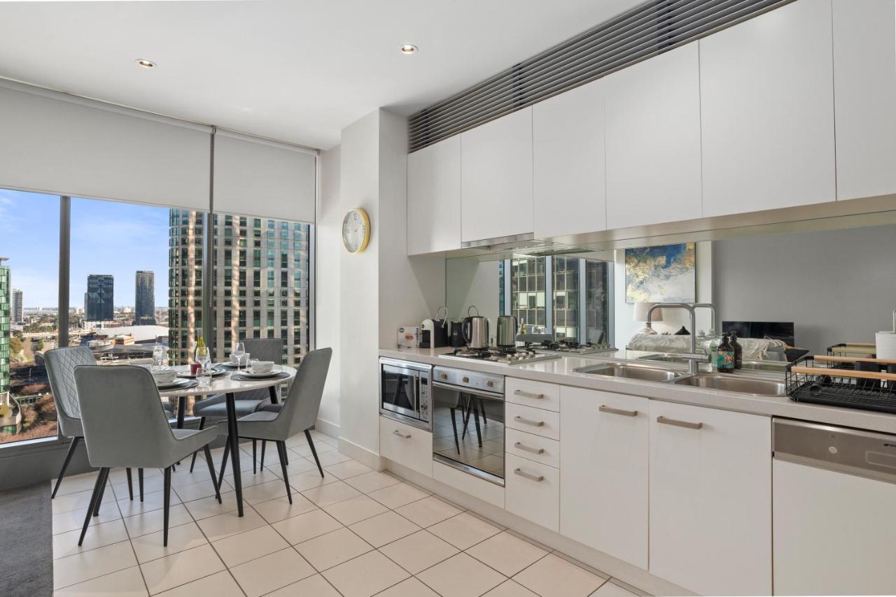 Sophisticated Designer Condo W River & City Views Melbourne Exterior photo